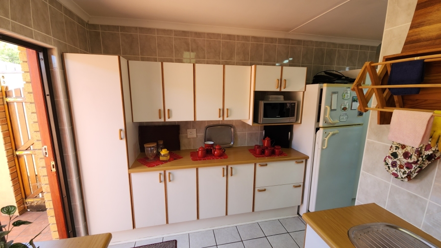 3 Bedroom Property for Sale in Hartenbos Central Western Cape